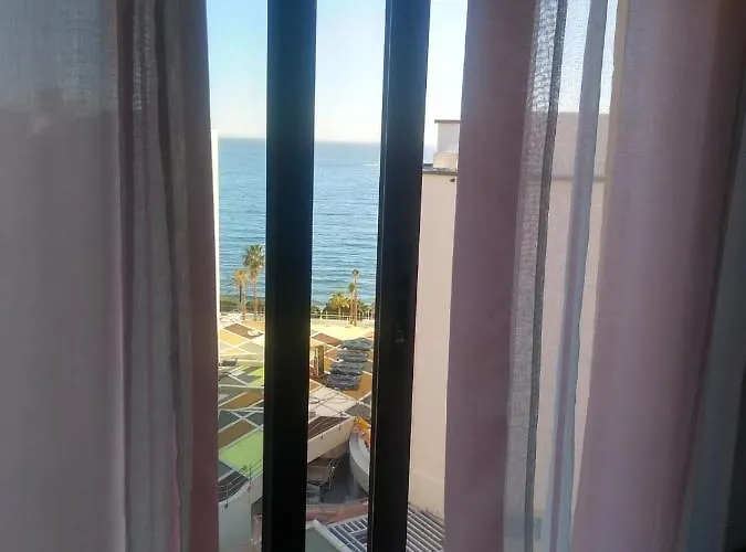 Center * Μαρμπέλλα